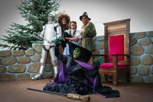 Wizard of Oz 2016 plays at Crane River Theatre